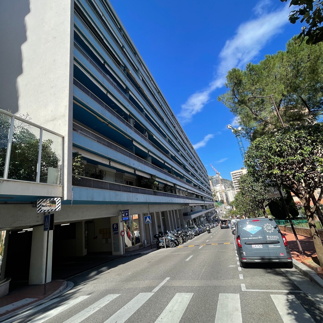 TROCADERO - Monte-Carlo - Closed Box