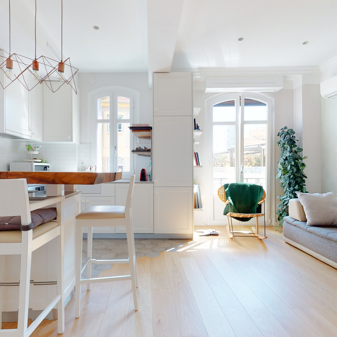 BEAUTIFUL 3 BEDROOM APARTMENT FOR SALE - PALAIS MIRAMARE