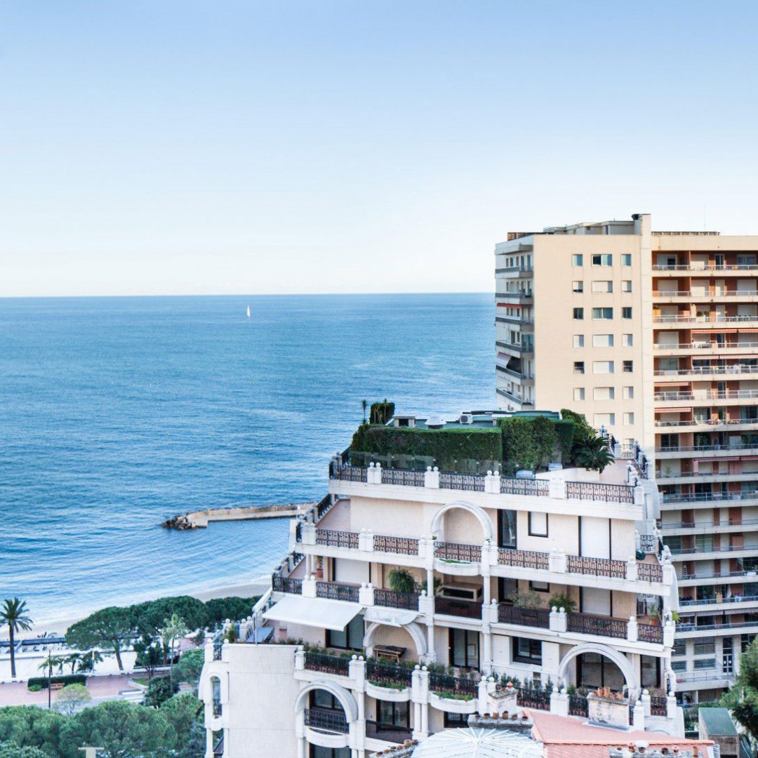 LUXURIOUS PENTHOUSE - TOTALLY REFURBISHED