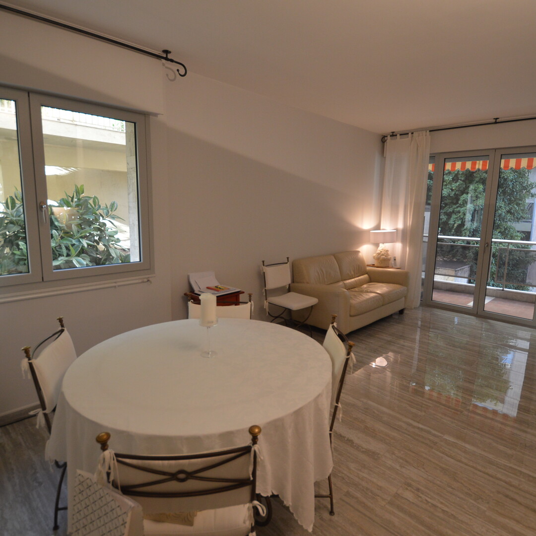 SPACIOUS 2 ROOMS WITH TERRACE