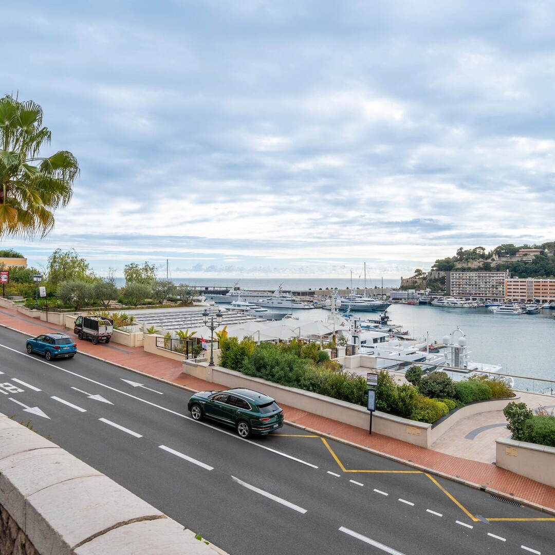 Elegant bourgeois residence with panoramic views of the port in Monte-Carlo