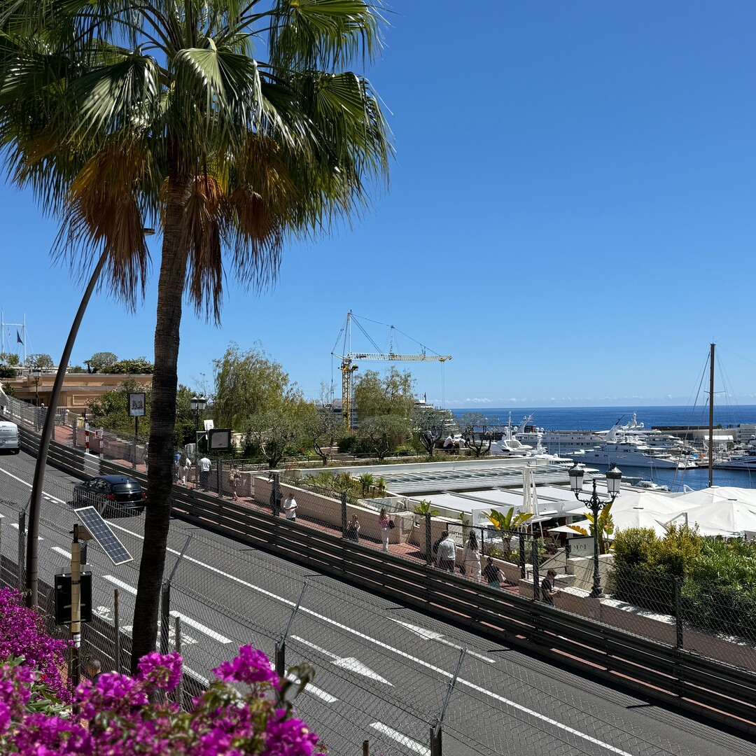 PREMIUM LIVING ON THE PORT OF MONACO