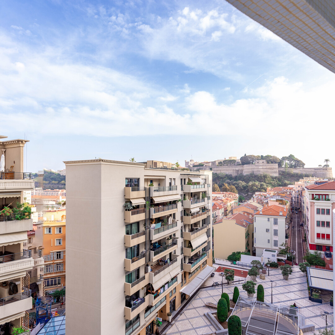 BEAUTIFUL 2 ROOMS DUPLEX