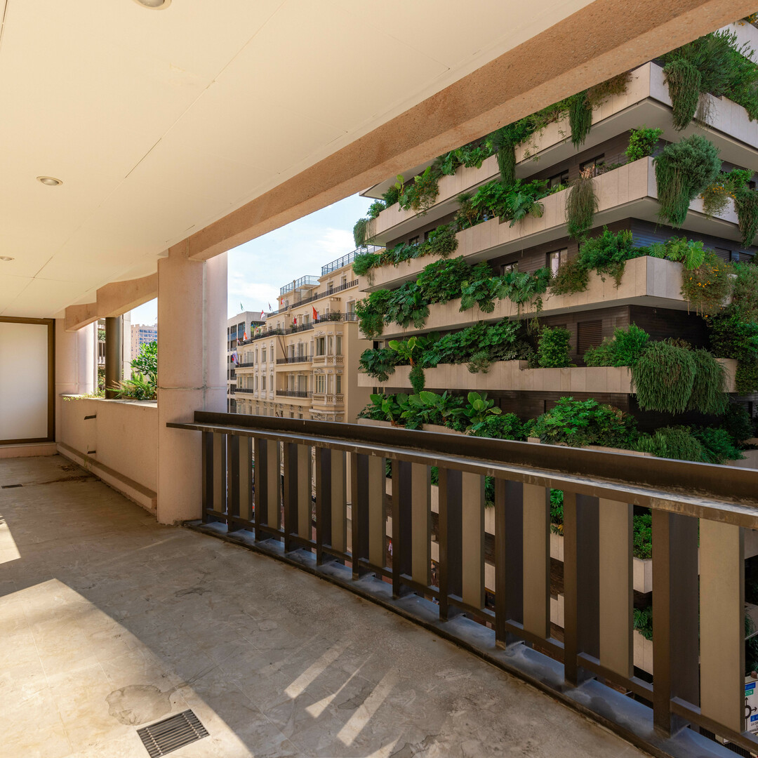 PRESTIGIOUS CARRE D'OR OFFICES