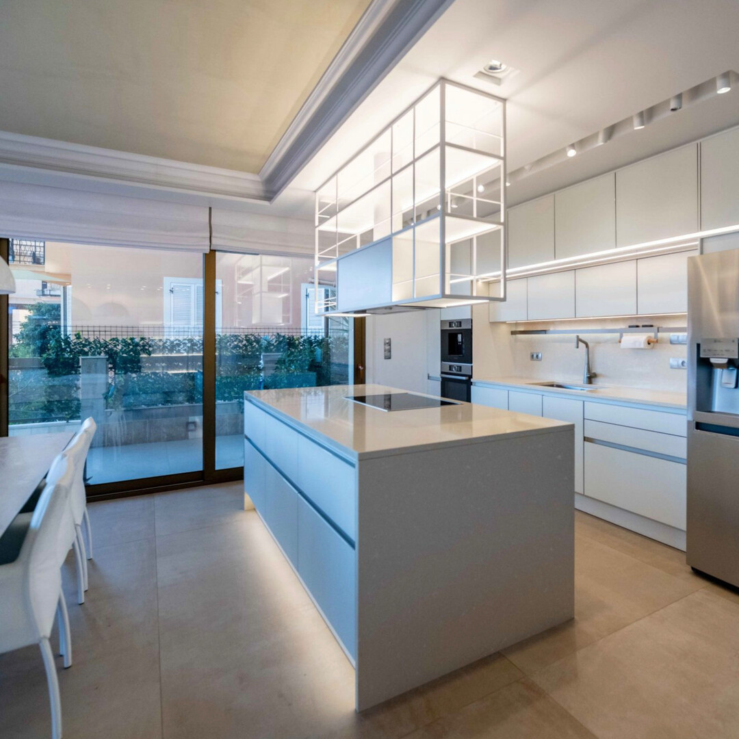 MAGNIFICENT 3-BEDROOM APARTMENT