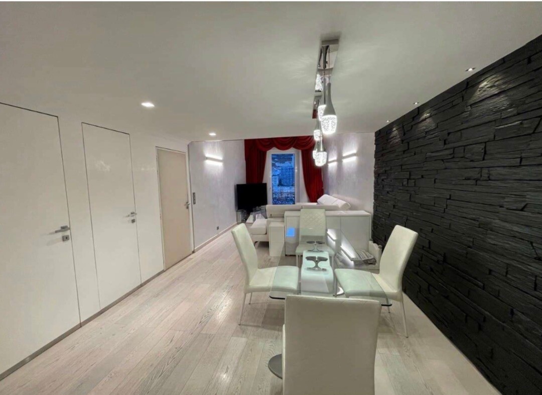 2/3 ROOM APARTMENT ON THE RAMPARTS