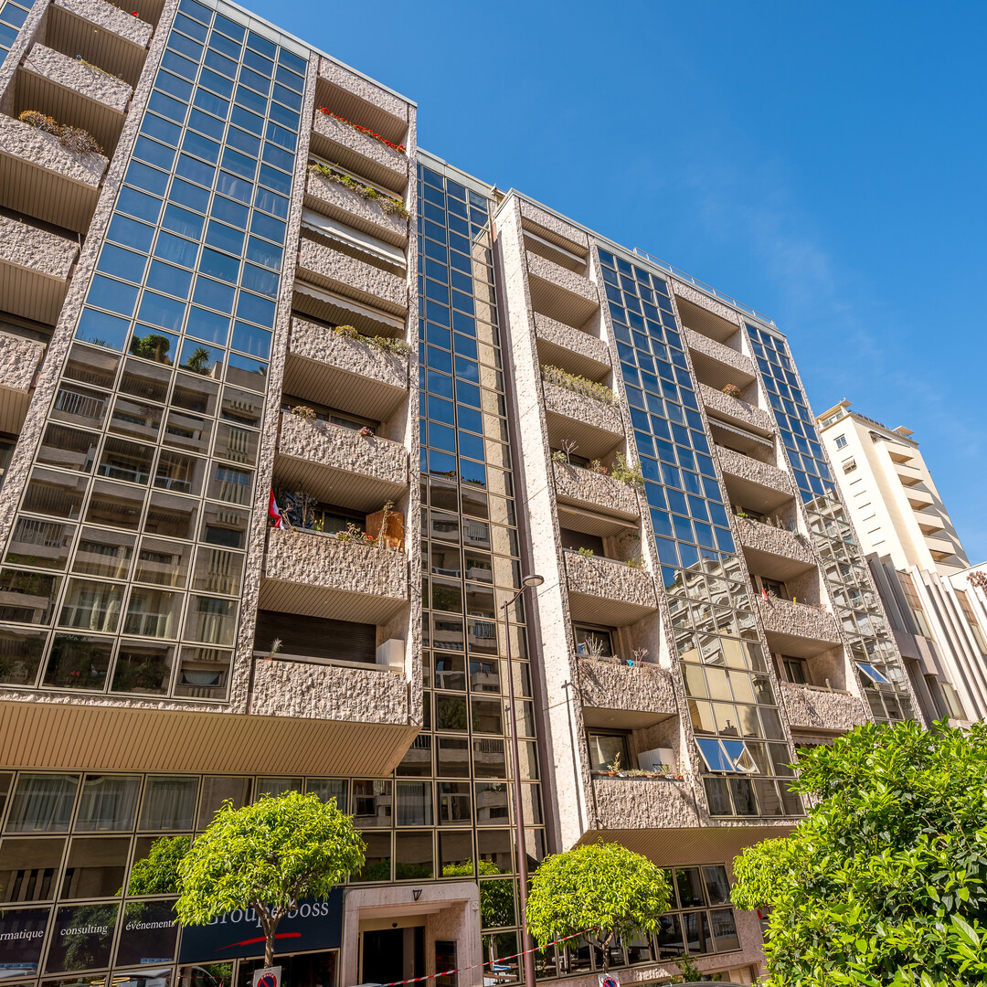MIXED USE APARTMENT PORT