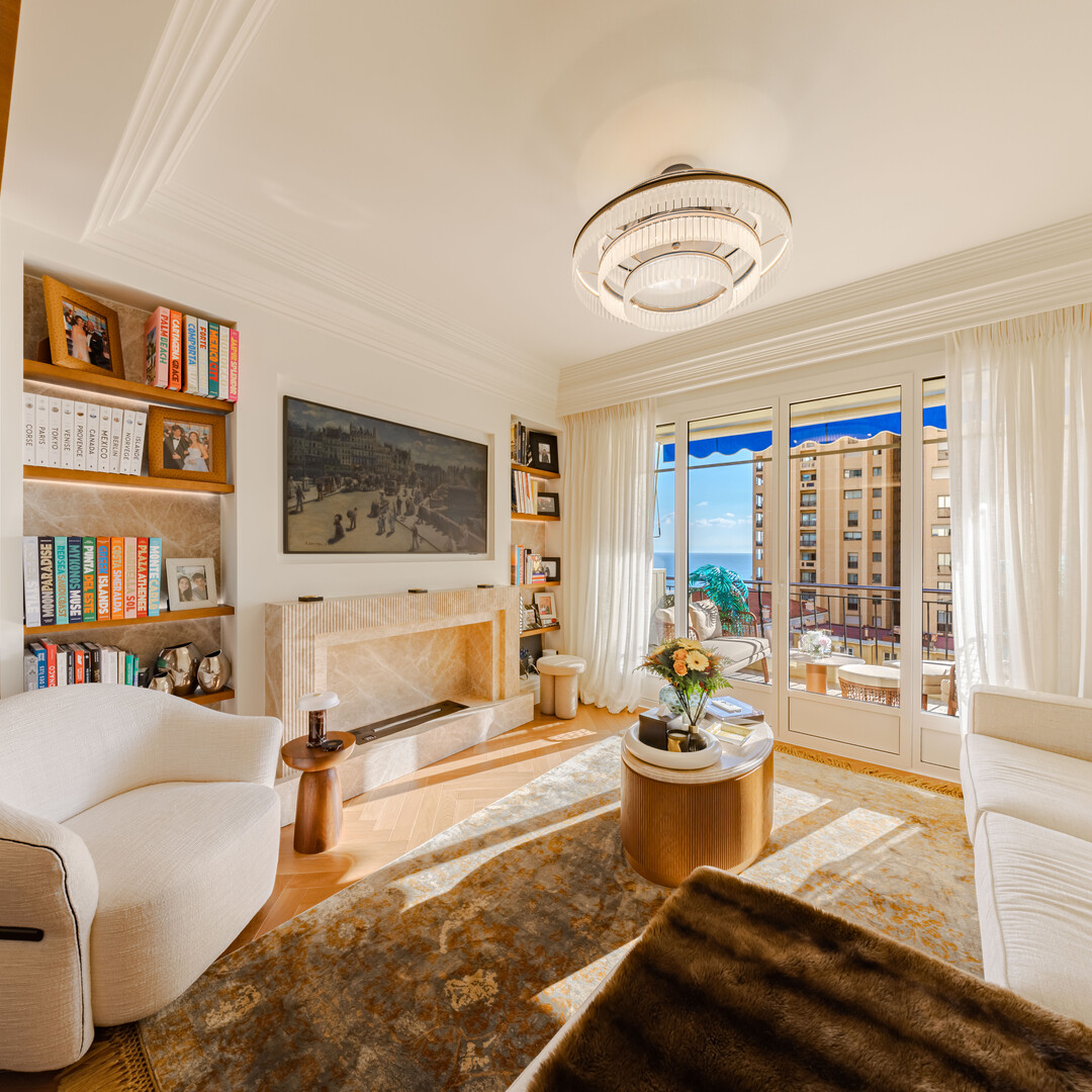 ELEGANT 2-BEDROOM APARTMENT WITH REFINED FINISHES