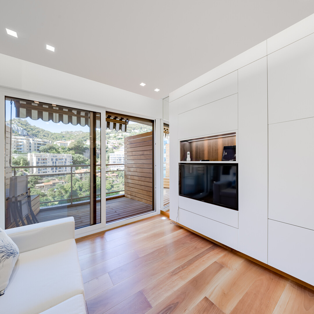 RENOVATED STUDIO WITH SEA VIEW