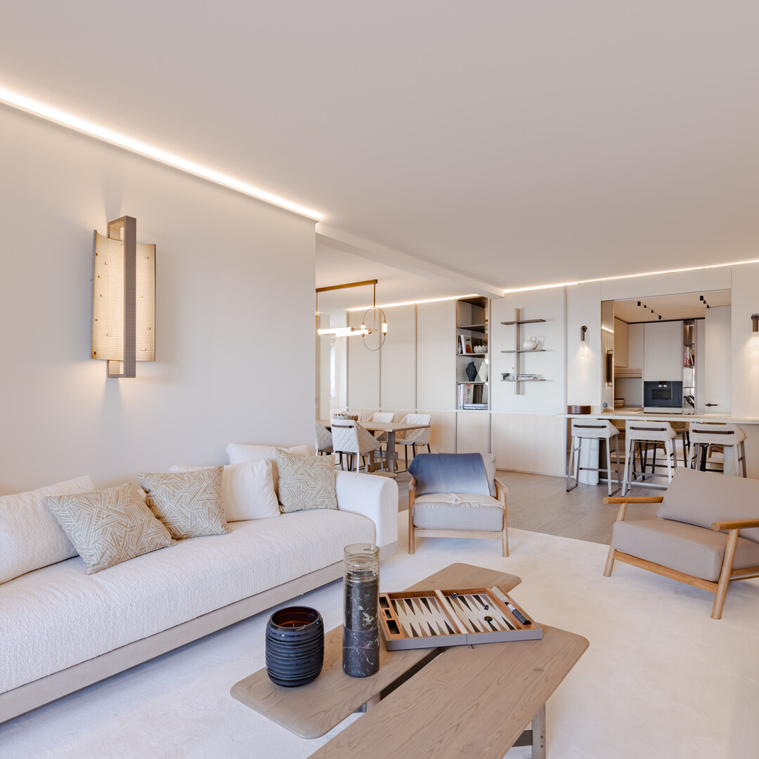 SUMPTUOUS FURNISHED APARTMENT