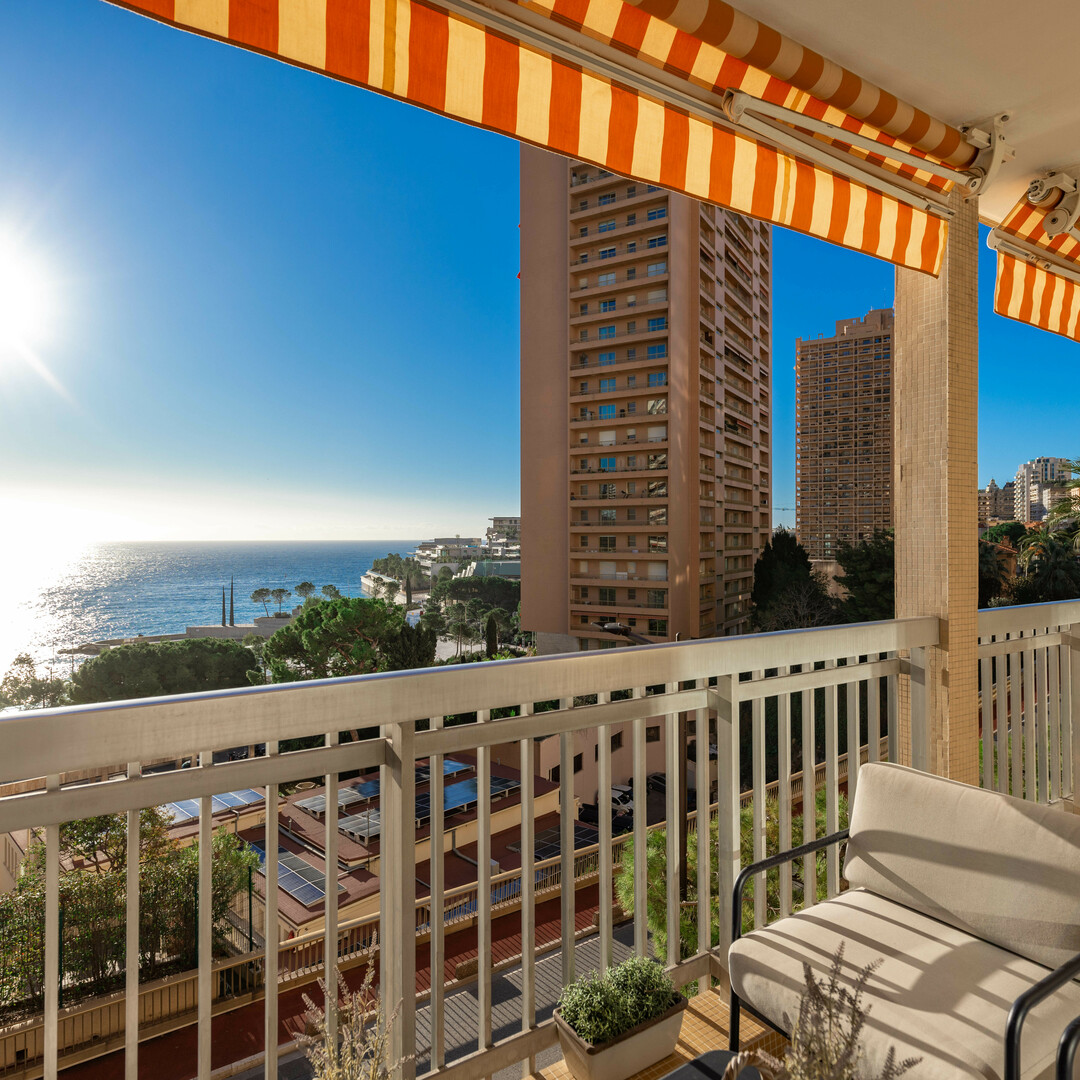 LE CASABIANCA - SPACIOUS APARTMENT WITH SEA VIEW