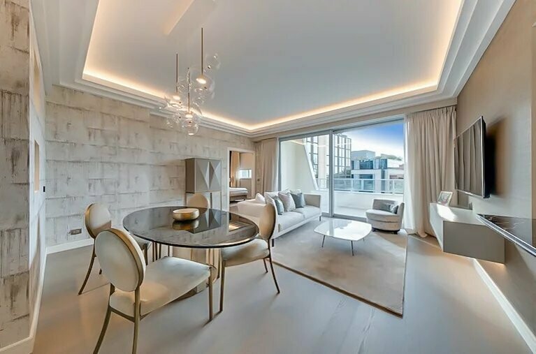 SPACIOUS TREE-ROOM APARTMENT FURNISHED FONTVIEILLE