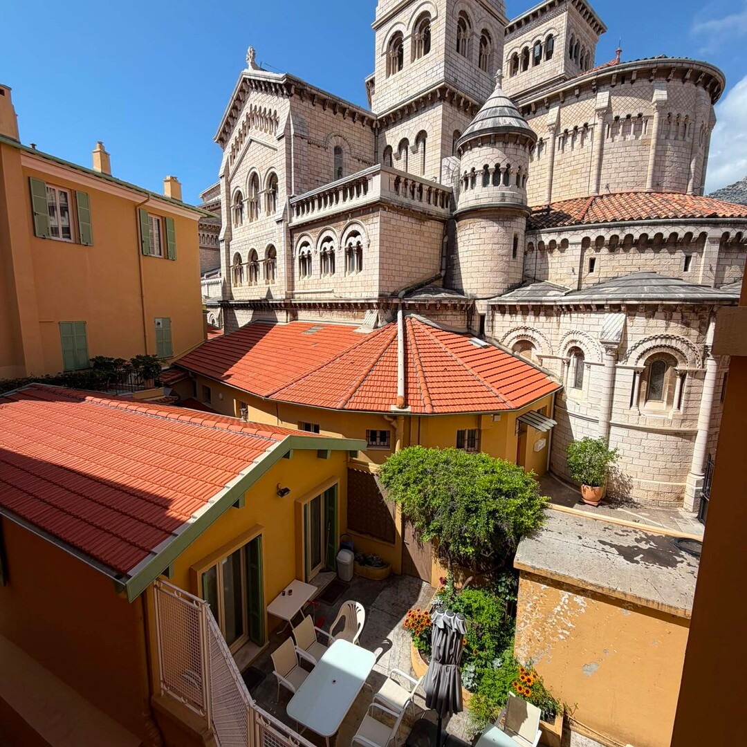 Apartment Opportunity To Renovate In Monaco Ville