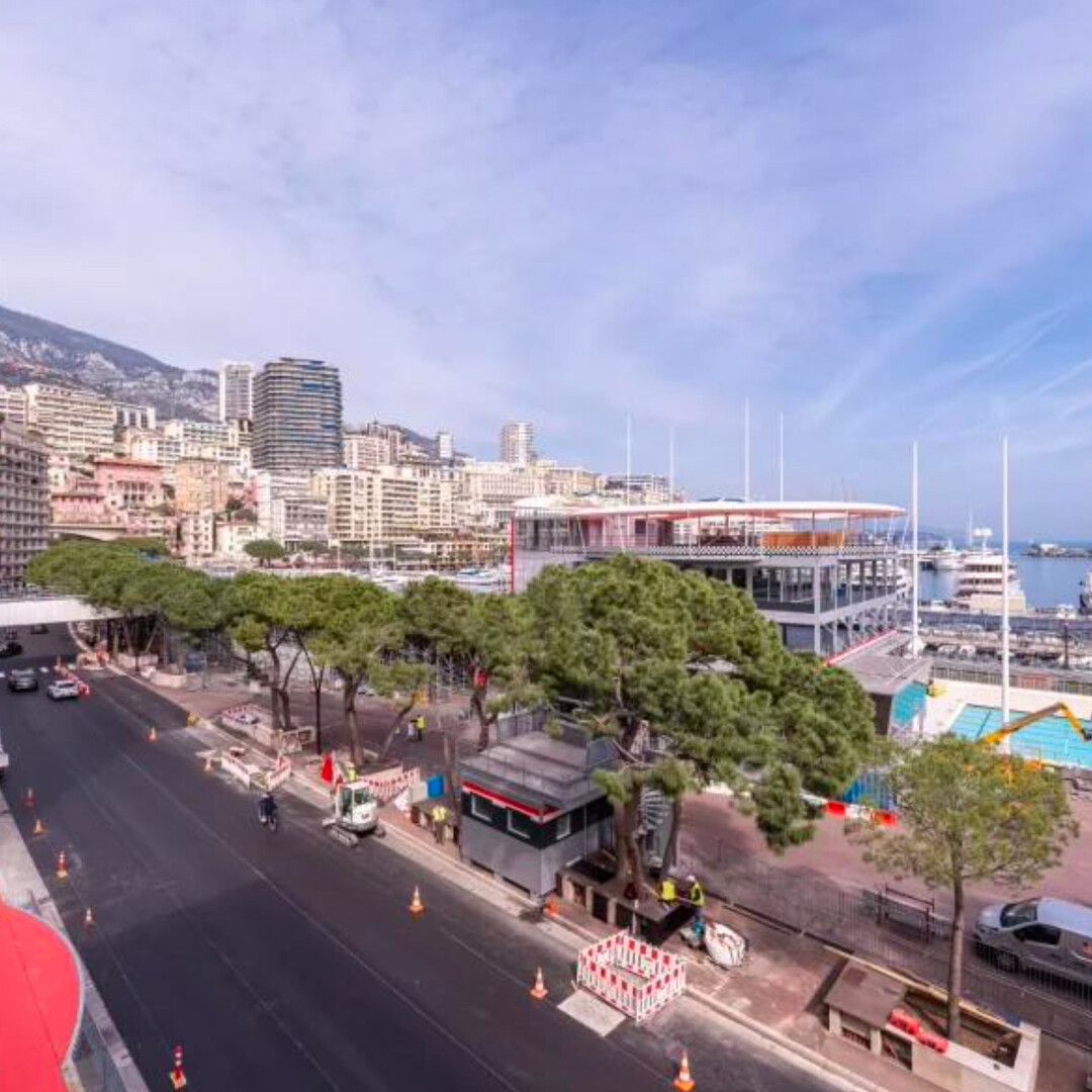 1 Bedroom Apartment with Port Hercules & F1 Views