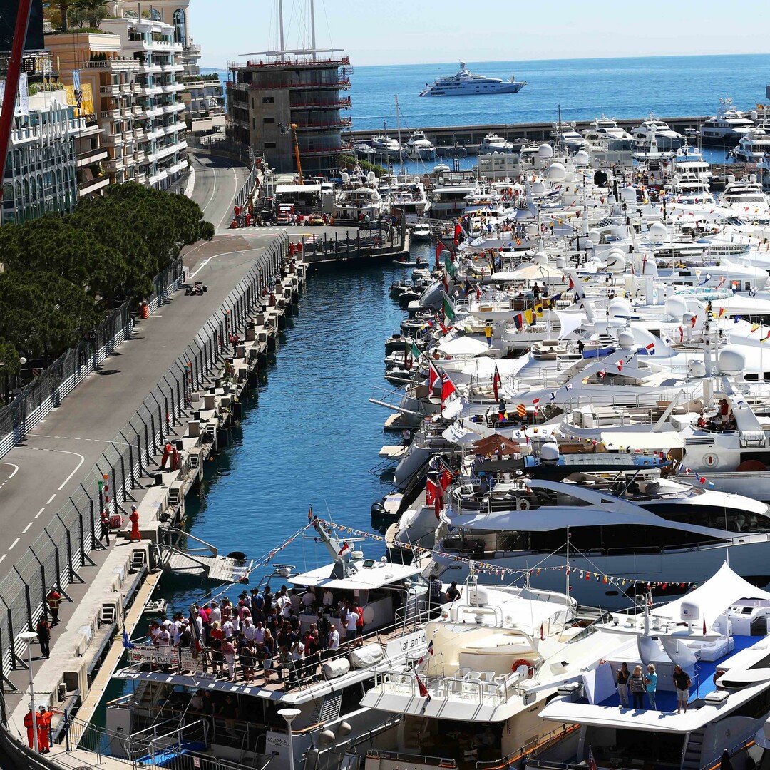 Spacious 2-bedroom | Race track position! | Parking included - Properties for sale in Monaco
