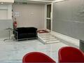 BUREAUX AVEC VITRINE AU PARK PALACE - Properties for sale in Monaco