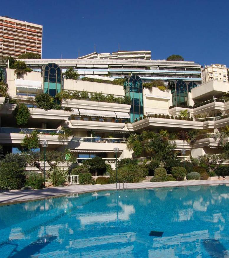 Sole Agent – High-end renovated luxury apartment with sea view